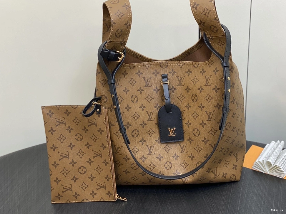 Atlantis GM LOUIS VUITTON 0723